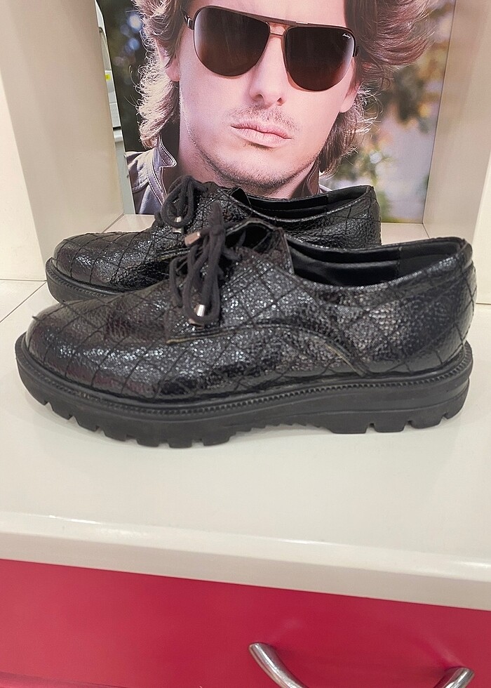 Elle kadın ayakkabısı - Görsel 2