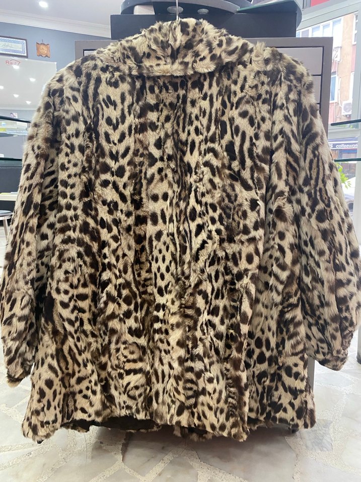 Leopar Desenli Kadın Uzun Suni Kürk Ceket - Görsel 2