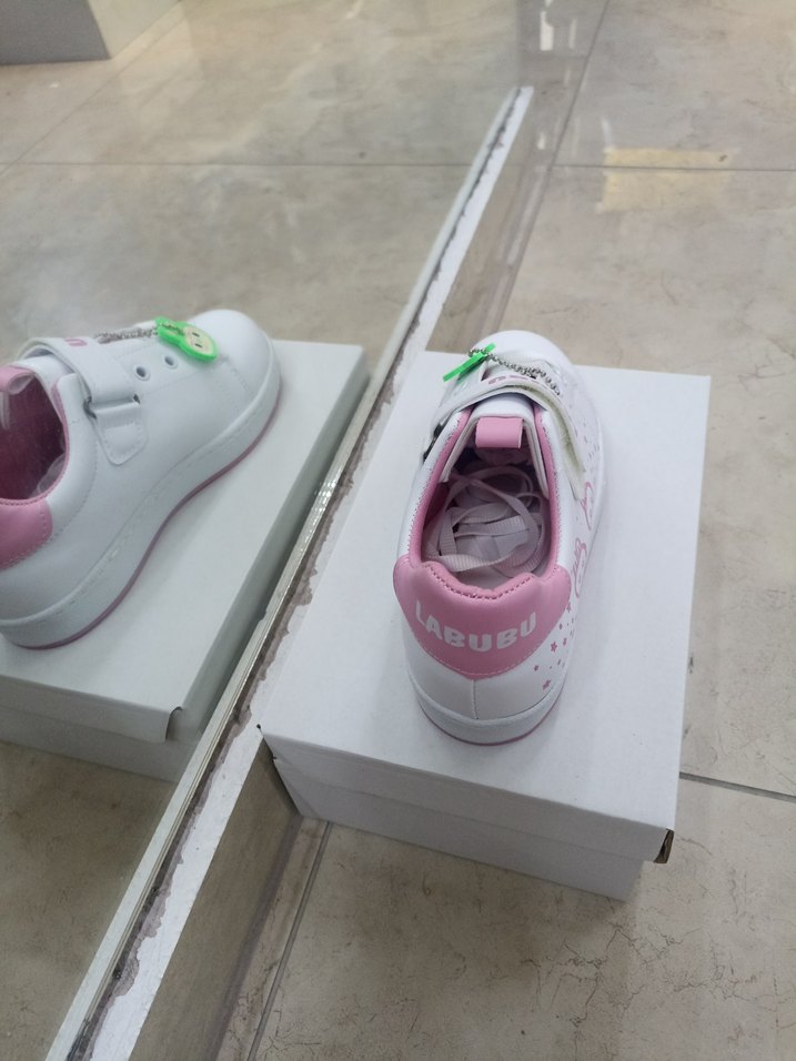 Kız Çocuk Renkli Baskılı Spor Ayakkabı - Görsel 3