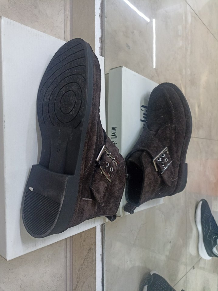 Kahverengi Süet Kadın Botu Tokalı Blok Topuk - Görsel 3