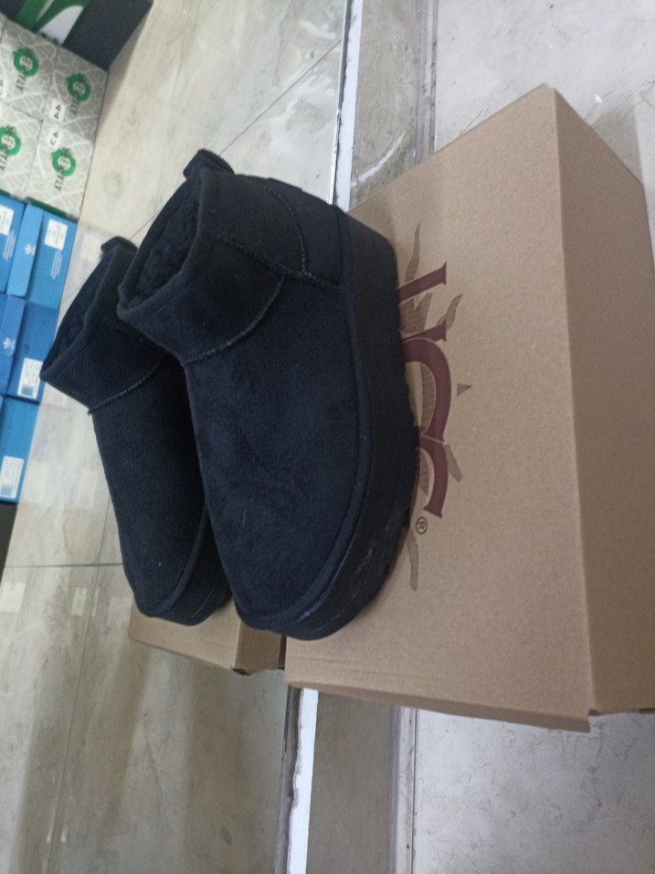 Siyah Süet Kadın Dolgu Topuk Bot - Görsel 2