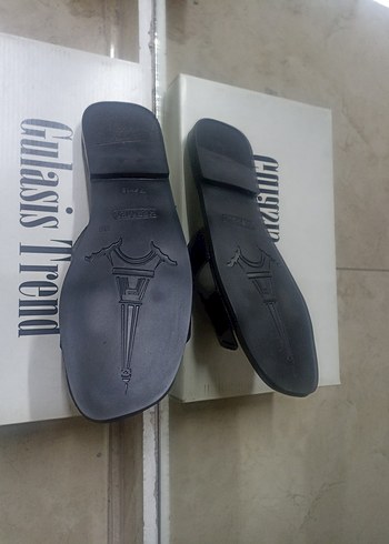 Siyah Tokalı Kadın Terlik - Görsel 3