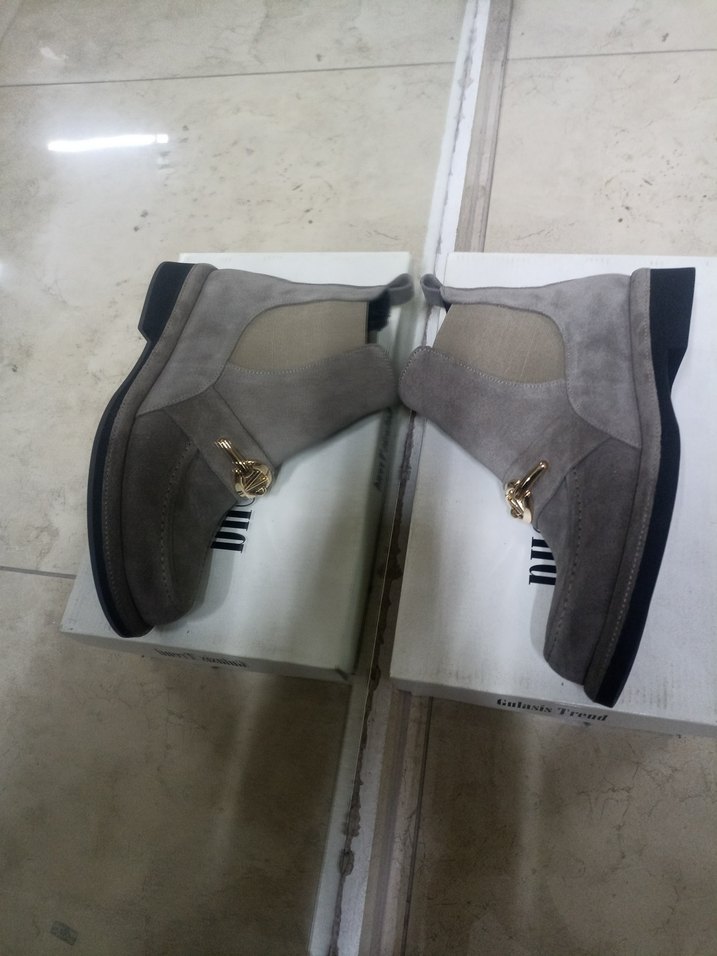 Gri Süet Kadın Dolgu Topuklu Bot deri - Görsel 2