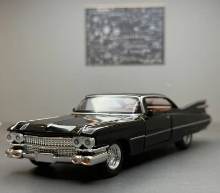 Parlak Siyah Oyuncak Araba - Görsel 2