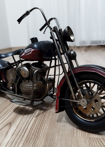 Koyu Siyah Metal Motosiklet Modeli - Görsel 3