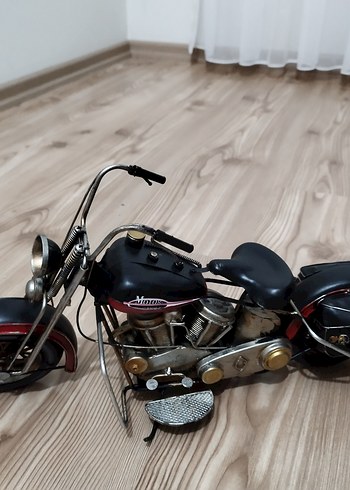 Koyu Siyah Metal Motosiklet Modeli - Görsel 5