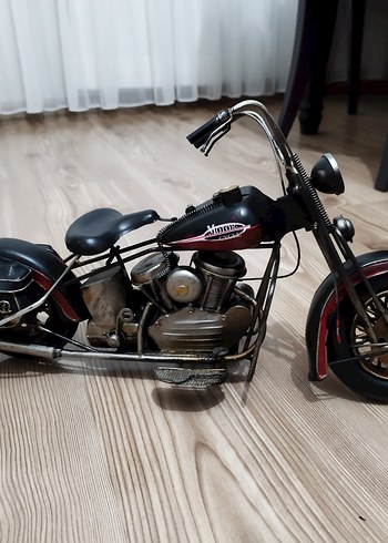 Koyu Siyah Metal Motosiklet Modeli - Görsel 2