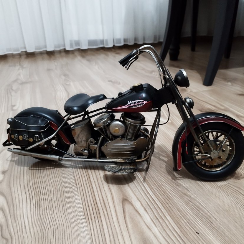 Koyu Siyah Metal Motosiklet Modeli - Görsel 2