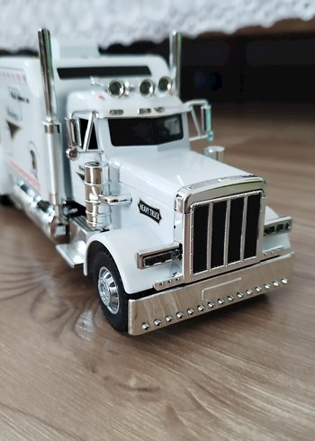 Beyaz Renkli Oyuncak Tır 24 cm - Görsel 5