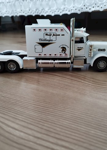 Beyaz Renkli Oyuncak Tır 24 cm - Görsel 3