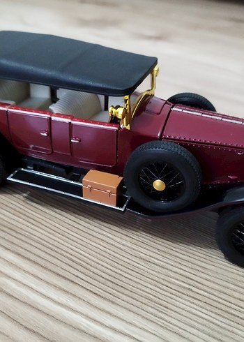 Kırmızı Parlak 1/24 Ölçek Vintage Oyuncak Araba - Görsel 12