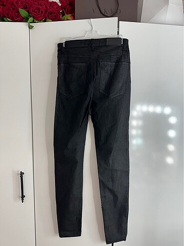 m Beden siyah Renk stradivarius pantolon