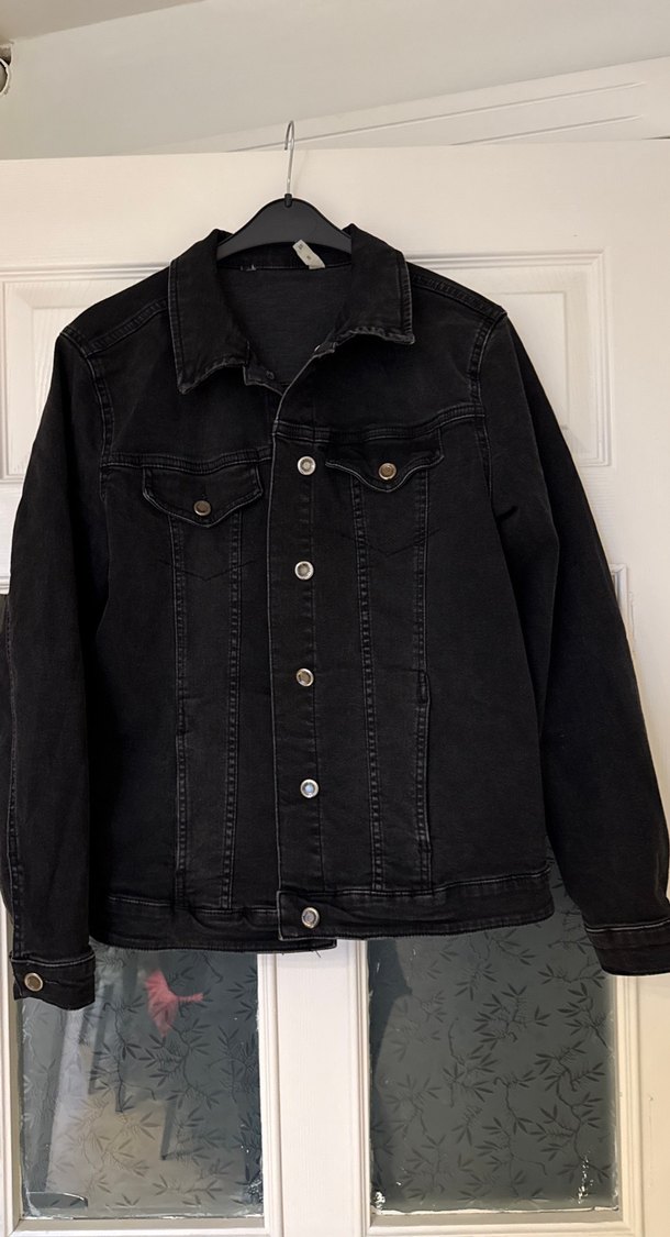 Koyu füme siyaha yakın Düğmeli Kadın Denim Ceket - Görsel 2