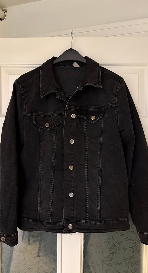 Koyu füme siyaha yakın Düğmeli Kadın Denim Ceket - Görsel 4