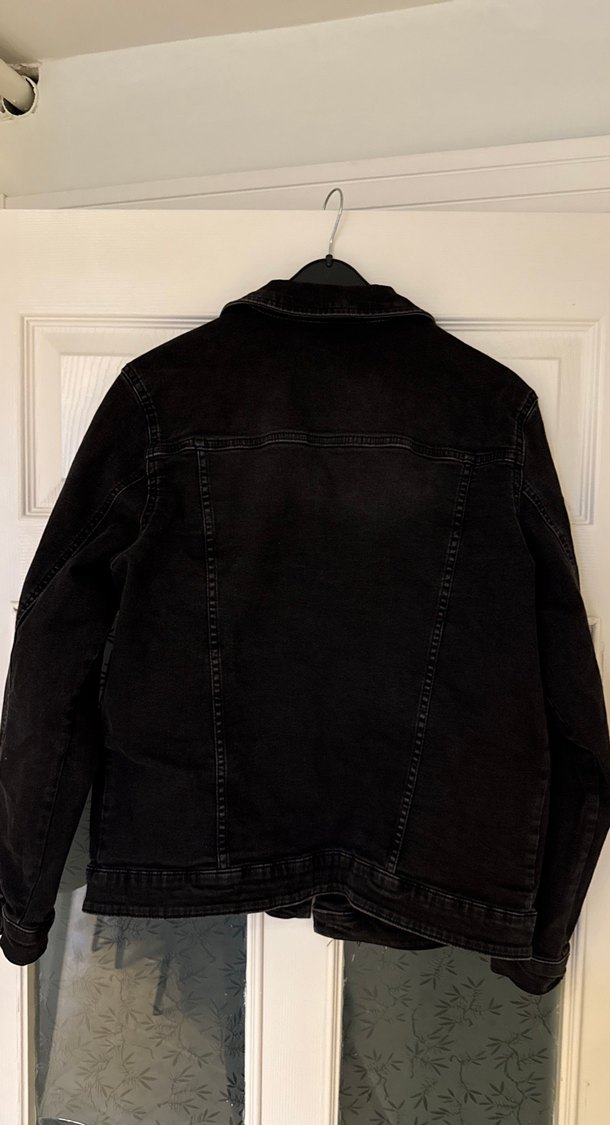 Koyu füme siyaha yakın Düğmeli Kadın Denim Ceket - Görsel 5