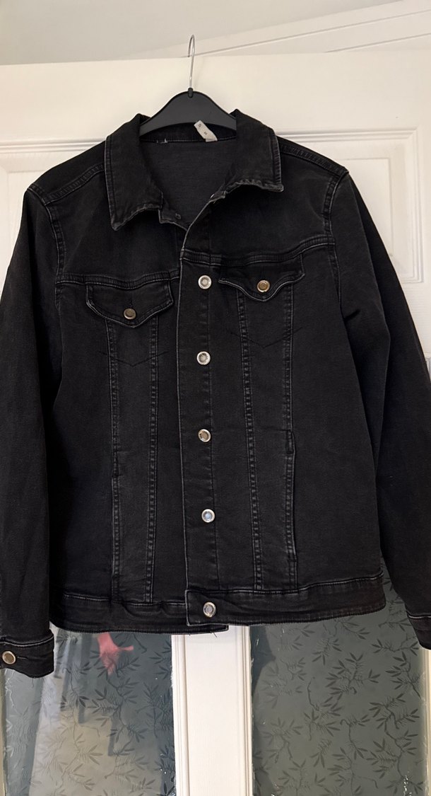 Koyu füme siyaha yakın Düğmeli Kadın Denim Ceket - Görsel 3