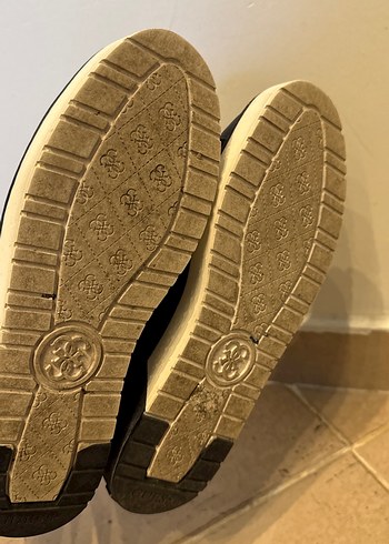 Siyah Guess kadın 38 numara ayakkabı - Görsel 10