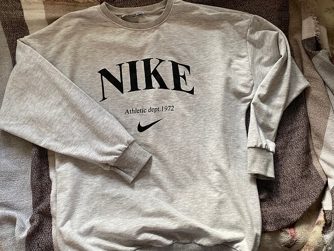 Gri sweatshirt