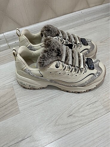 @skechers
