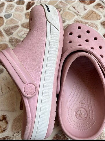Crocs @crocs