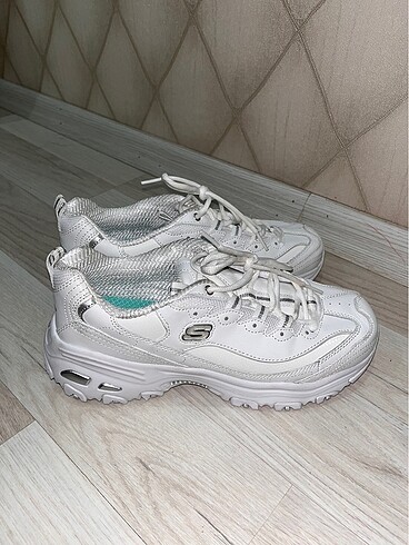 @skechers