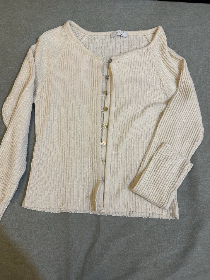 Düğmeli Bej Hırka - Görsel 2