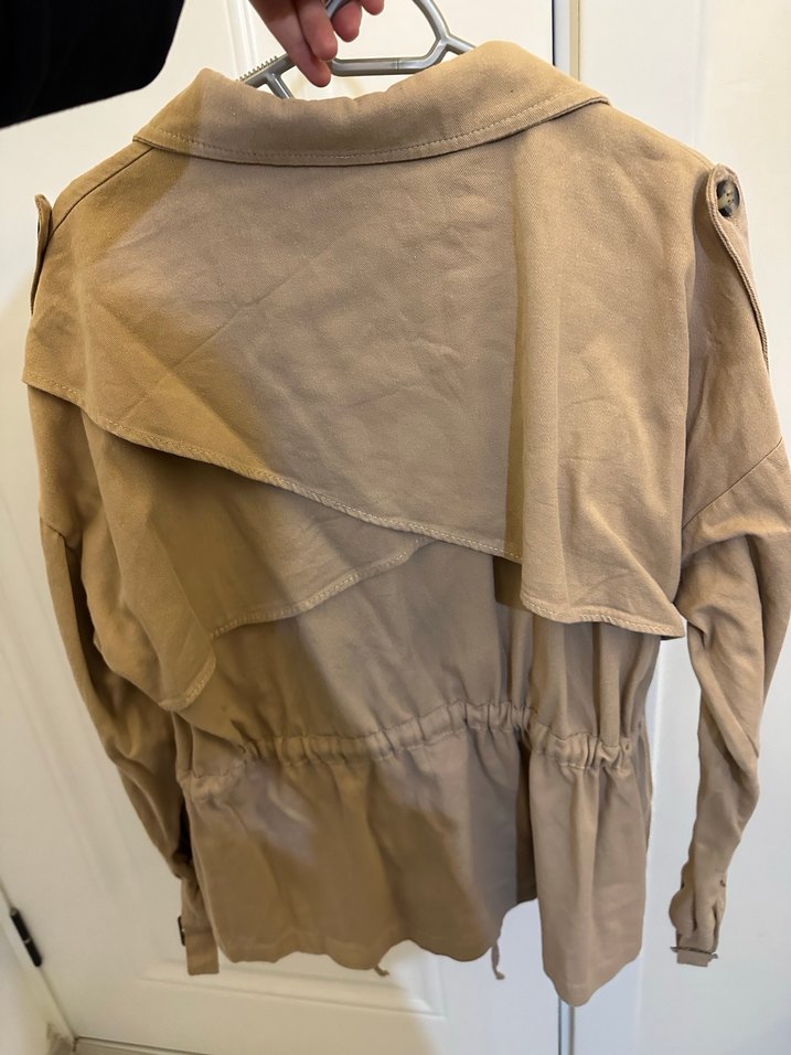 Bej Düğmeli Kadın Ceket - Görsel 4