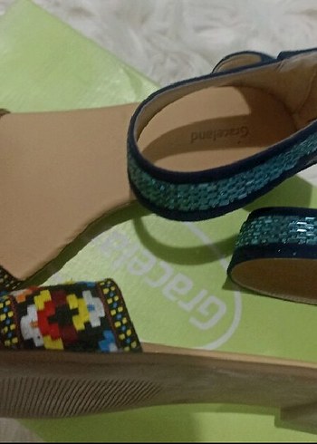 Deichmann Renkli İşlemeli Boncuklu Kadın Sandalet