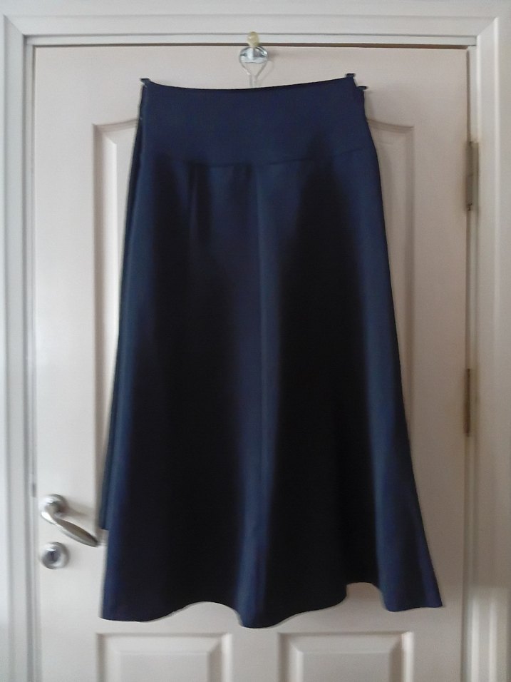 kadın uzun etek. - Görsel 2