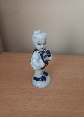 Beyaz ve Gri Minyatür Figürin - Görsel 2