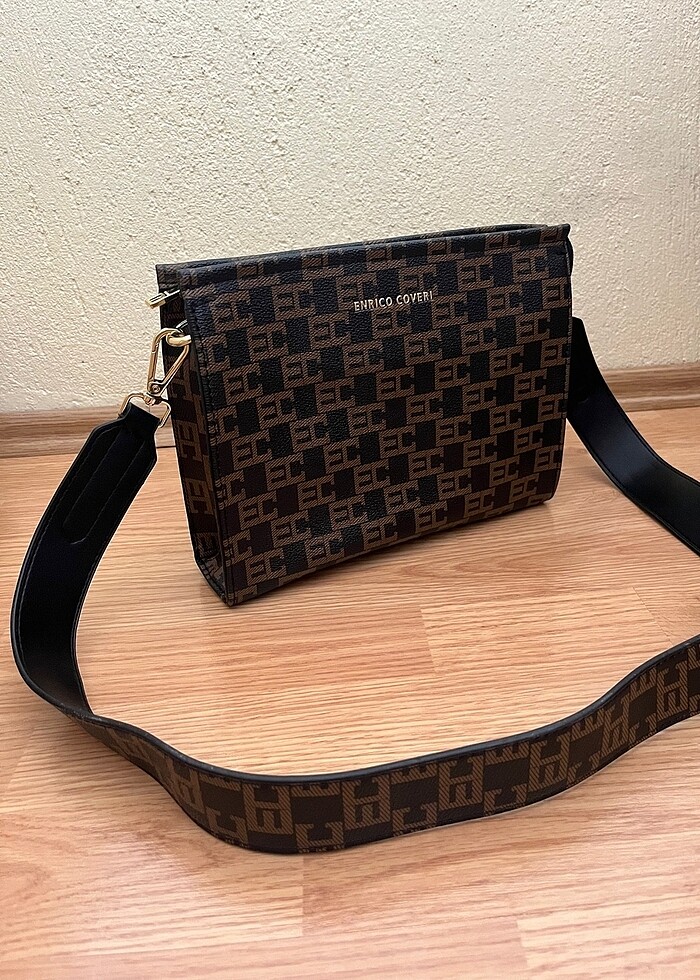 Kahverengi omuz çantası - Görsel 3