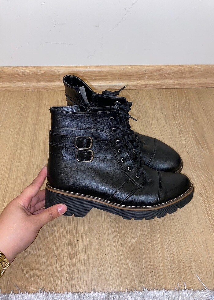 Kadın Bot - Görsel 2