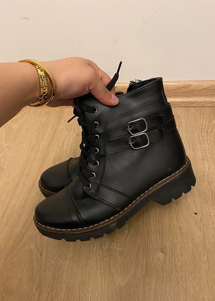 Kadın Bot - Görsel 3