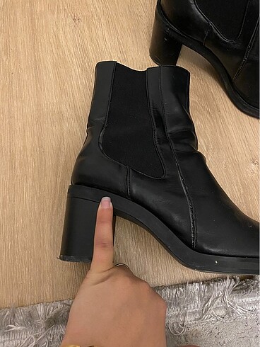Bershka kadın bot