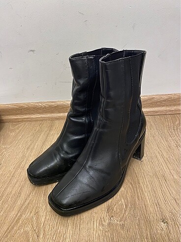 35 Beden siyah Renk Bershka kadın bot