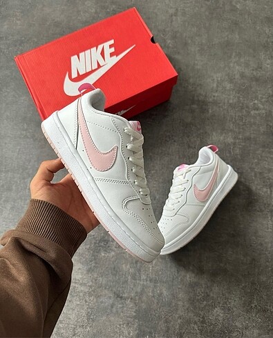 Nike Nike Court Borough Low Pudra