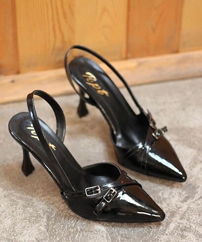 Siyah stiletto