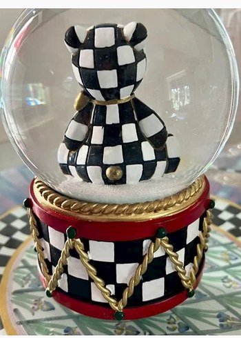 Mackenzie Childs Siyah Beyaz Damalı Ayıcık Kar Küresi - Görsel 3