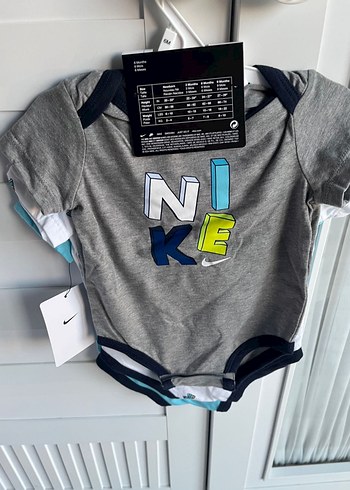 Nike Bebek Kısa Kollu 3lü Bodyler (orijinal) - Görsel 4