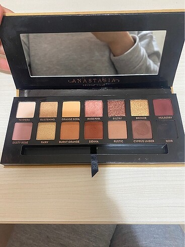 anastasia beverly hills soft glam far paleti