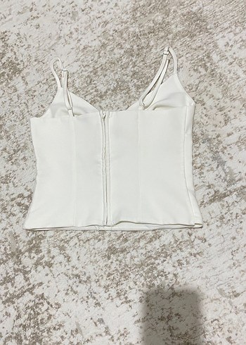 Beyaz Dantelli V Yaka İp Askılı Büstiyer - Görsel 2