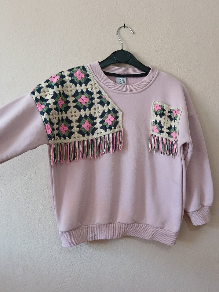 zara marka sweatshirt  Motif Detaylı 7 8 yaş - Görsel 2