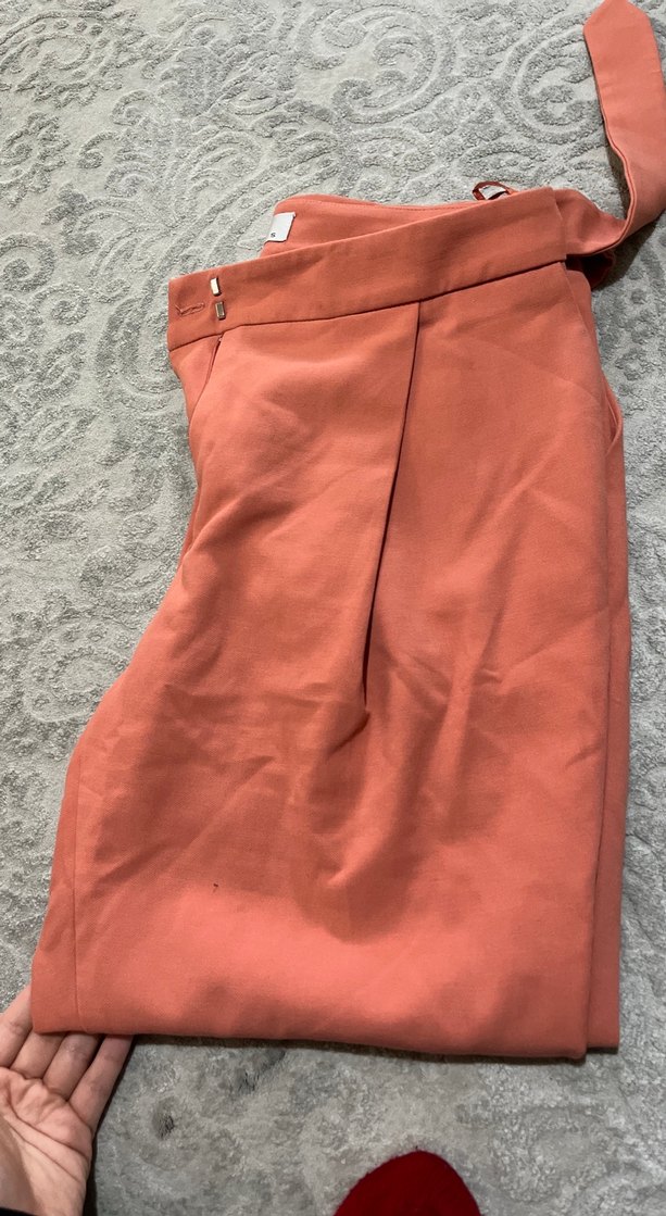 Kemer Detaylı Rahat Kesim Kadın Kumaş Pantolon - Görsel 4