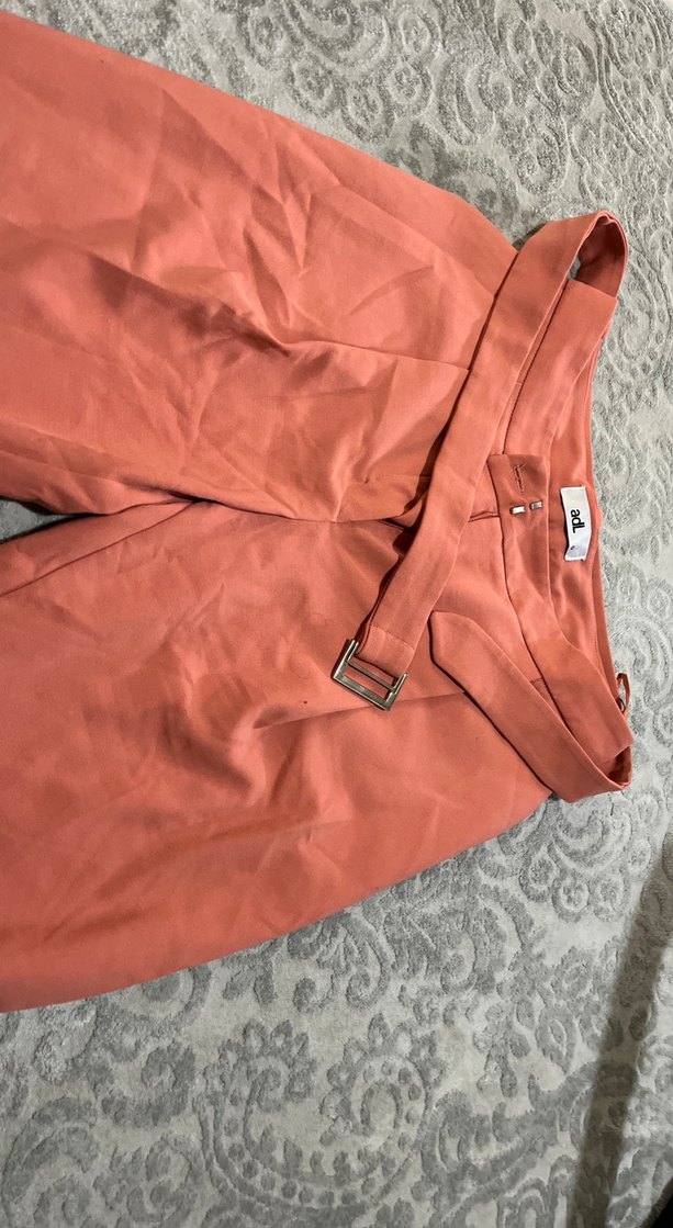 Kemer Detaylı Rahat Kesim Kadın Kumaş Pantolon - Görsel 2