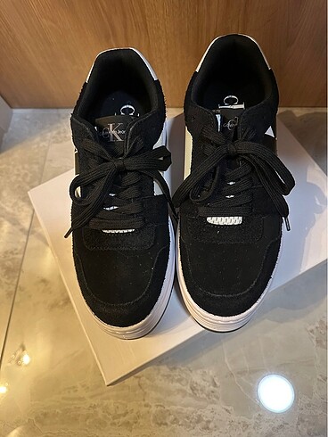 40 Beden siyah Renk Calvin Klein 40 numara