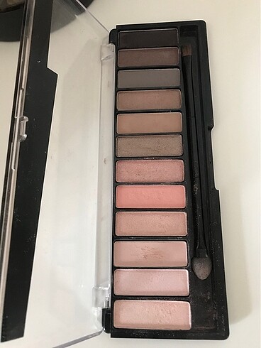 Beden Rimmel London MagnifEyes Blush Edition
