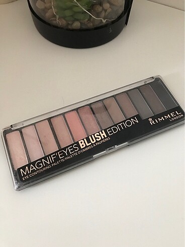 Beden Renk Rimmel London MagnifEyes Blush Edition