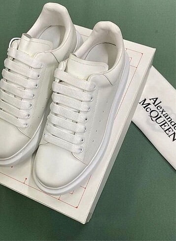 Alexander McQueen Alexander McQueen