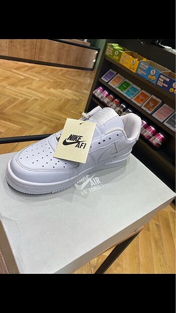 42 Beden beyaz Renk Nike Air force