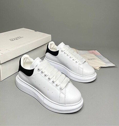 Alexander McQueen Alexander McQueen